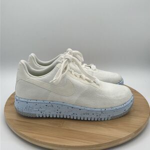 Nike Women Size 7.5 Air Force 1 Crater Flyknit Pure Platinum White Blue Sneakers